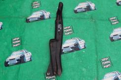 Подкрылок. Toyota Corolla, ZRE142, NZE141 Toyota Corolla Fielder, ZRE144, ZRE142, NZE141, NZE144 Toyota Corolla Axio, ZRE142, NZE141, ZRE144, NZE144 Д...