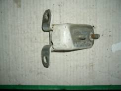 Крепление боковой двери. Toyota Corolla, AE100 Двигатель 5AFE
