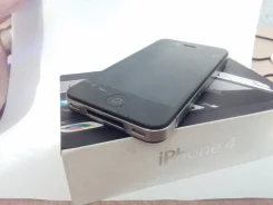 Apple iPhone 4. �/�