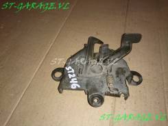 Замок капота. Toyota Caldina, ZZT241, AZT241, AZT246, ST246 Двигатели: 1AZFSE, 1ZZFE, 3SGTE
