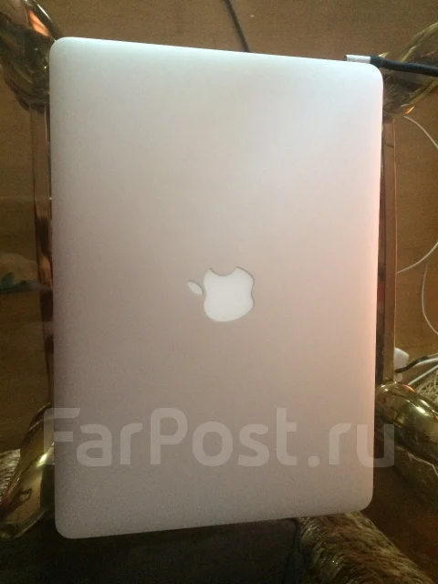 Apple MacBook Air 13 2011 Mid. 13.3", 1 800����, ��� 4 ��, ���� 256���, WiFi: 1, Bluetooth: 1, ����������� �� 5��. ����