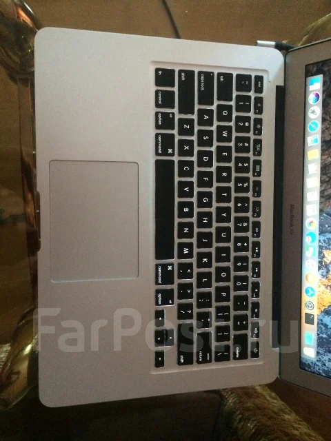 Apple MacBook Air 13 2011 Mid. 13.3", 1 800����, ��� 4 ��, ���� 256���, WiFi: 1, Bluetooth: 1, ����������� �� 5��. ����