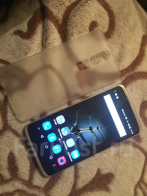 ZTE Axon Mini. �/� ����