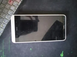 HTC One Max. �/�