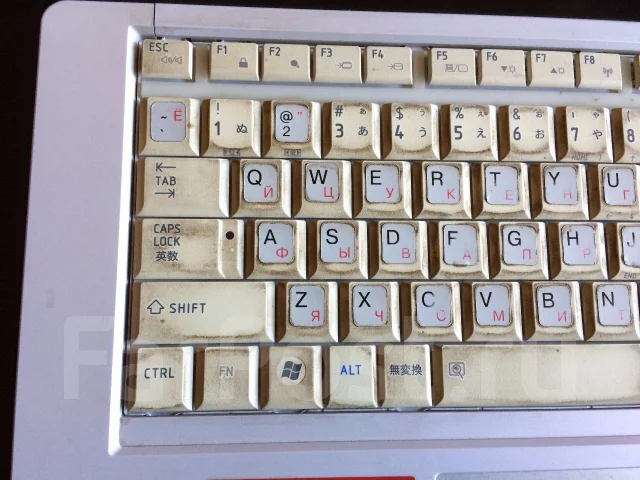 Toshiba Dynabook. 15.4", 1,7����, ���� 1���, WiFi: 1, ����������� �� 1��. ����