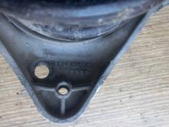 Крепление амортизатора. Volkswagen Passat Audi A6, C5 Audi A4, B5