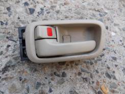 Ручка двери внутренняя. Toyota Vista Ardeo, SV55, SV55G