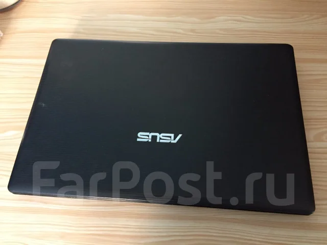 Asus X55A. 15.6", 2,3����, ��� 2048 ��, ���� 320���, WiFi: 1, Bluetooth: 1 ����