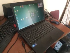 Asus X55A. 15.6", 2,3����, ��� 4 ��, ���� 500���, WiFi, Bluetooth, ����������� �� 2��.