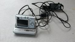 Casio Exilim EX-N10. 4 - 4.9 Мп, зум: 3х