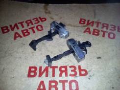 Ограничитель двери. Toyota Land Cruiser Prado, KDJ120W, TRJ120, GRJ120, KDJ120, GRJ121, GRJ125W, TRJ120W, KZJ120, GRJ120W, GRJ125, GRJ121W