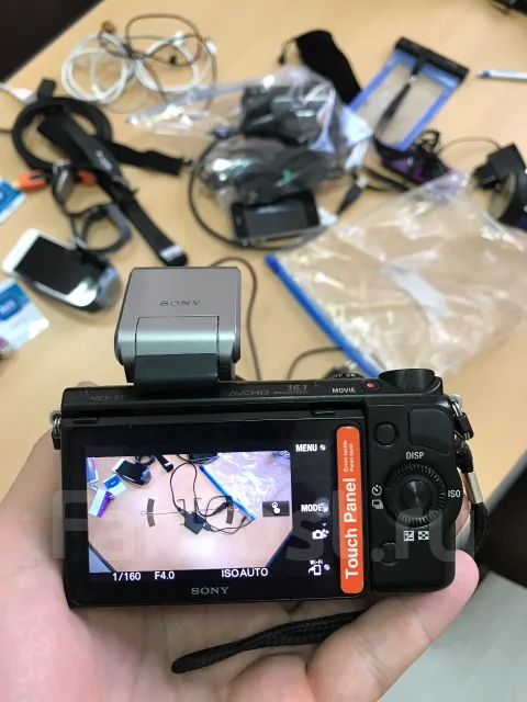 Sony Alpha NEX-5T Kit. 15 - 19.9 �� ����