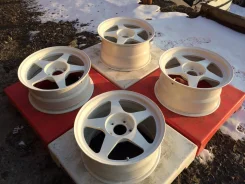 Desmond RegaMaster. 8.0/9.0x17", 5x114.3, ET35/38 ����