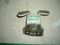 Крепление боковой двери. Mazda Demio, DW3W Двигатель B3E