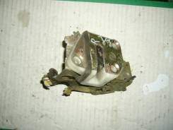 Замок двери. Mazda Demio, DW3W Двигатель B3E