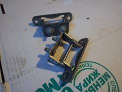 Крепление крышки багажника. Subaru Legacy, BG5, BG3, BH5, BG9, BH9, BGA, BHC, BGC, BHE, BG2, BG4 Subaru Forester, SHJ, SF5, SG5, SH5, SF9, SG9, SH9 Su...
