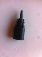 Датчик наружной температуры. Seat Ibiza, 6P1, 6P5, 6P8 Seat Ateca, KH0 Seat Leon, 5F1, 5F5, 5F8 Seat Toledo, KG3 Volkswagen: Crafter, Jetta, Tiguan, X...