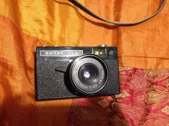�����