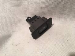 Кнопка открывания багажника. Toyota Crown, JZS171 Toyota Crown Majesta, JZS171 Toyota Crown / Majesta, JZS171