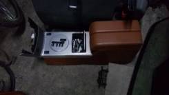 Подлокотник. Infiniti FX35, S50