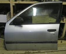 Дверь боковая. Nissan Primera, P10
