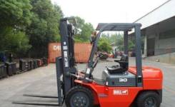 Bull FD 30. Вилочный погрузчик BULL FD 30CE, 2 369 куб. см., 3 000 кг.