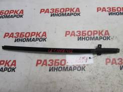 Направляющая стекла двери Volkswagen Touran