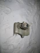 Бачок стеклоомывателя. Toyota Celica, ST184, AT180, ST182 Toyota Corona Exiv, ST183, ST181, ST182, ST180 Toyota Carina ED, ST181, ST180 Двигатели: 4AF...