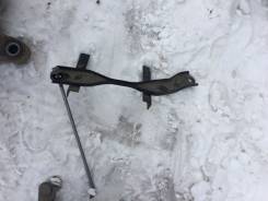 Крепление аккумулятора. Toyota Corolla Axio, NZE141, NZE144 Двигатель 1NZFE