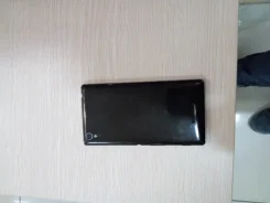 Sony Xperia T3. �/�
