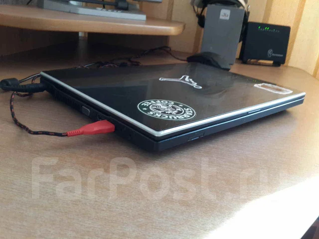 Samsung 300E4A. 14.1", 2,3����, ��� 4 ��, ���� 320���, WiFi: 1, Bluetooth: 1, ����������� �� 3��. ����