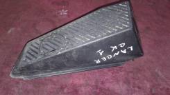 Подставка под ногу. Mitsubishi Mirage, CJ2A, CK4A, CJ1A, CJ4A, CK2A, CM5A, CK8A, CP9A, CK6A, CN9A, CM8A, CL2A, CM2A, CK1A Mitsubishi Chariot Grandis...