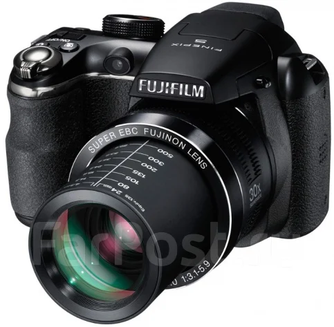 Fujifilm FinePix S4300. 15 - 19.9 ��, ���: 14� � ����� ����