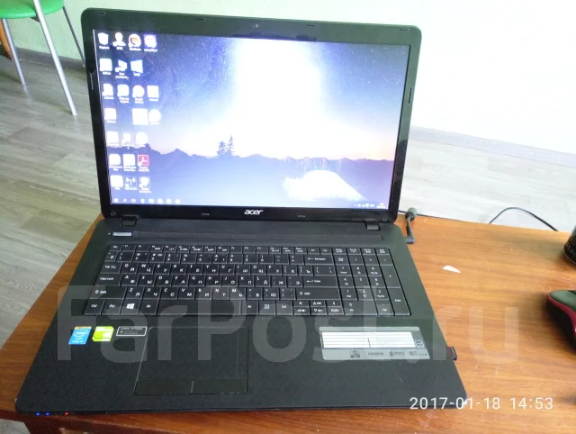 Acer Aspire E1-772G. 17.3", 2,4����, ��� 4 ��, ���� 500���, WiFi: 1, Bluetooth: 1, ����������� �� 5��. ����