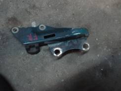Крепление капота. Nissan Serena, RC24, PNC24, PC24, TC24, VC24, TNC24, VNC24 Двигатели: SR20DE, QR20DE, QR25DE