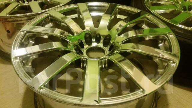 URAS. 8.0/9.0x18", 5x114.3, ET30/30 ����