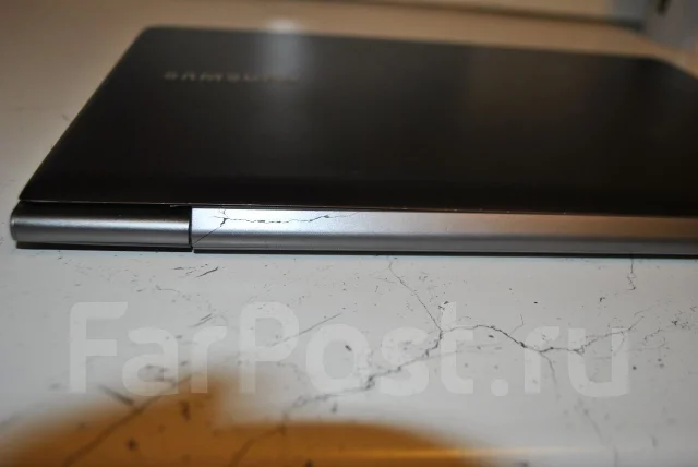 Samsung 530U3B. 13.3", 2 100����, ��� 4 ��, ���� 500���, WiFi: 1, Bluetooth: 1, ����������� �� 3��. ����