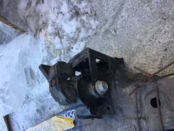 Подушка двигателя. Toyota Prius, ZVW30 Двигатель 2ZRFXE