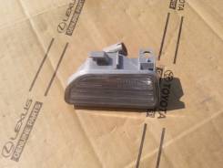 Фонарь освещения номерного знака. Toyota Land Cruiser, URJ200, URJ202, URJ202W, VDJ200 Двигатели: 1URFE, 1VDFTV, 3URFE