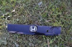 Накладка крышки багажника. Honda Fit
