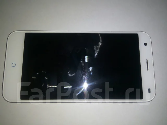ZTE Blade X7. �/� ����