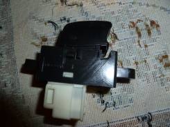 Кнопка стеклоподъемника. Nissan: Presage, Cube, March Box, March, Bassara, R'nessa Двигатели: VQ30DE, YD25DDT, KA24DE, QR25DE, CGA3DE, CG13DE, CG...