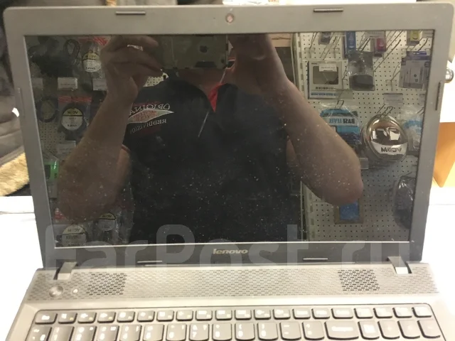 Lenovo G500. 15.6", 2����, ��� 2048 ��, ���� 20���, WiFi: 1, Bluetooth: 1, ����������� �� 2��. ����