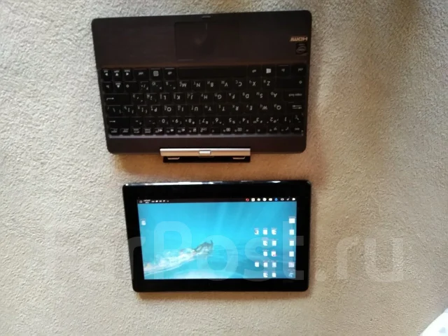 Asus Transformer Book T100TA. 10.1", 1,8����, ��� 2048 ��, ���� 32���, WiFi: 1, Bluetooth: 1, ����������� �� 5��. ����