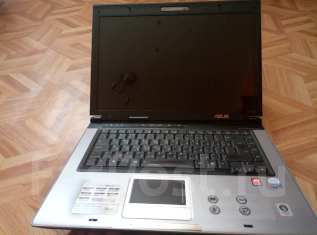 Asus X50V. 15.4", 2����, ��� 2048 ��, ���� 320���, WiFi: 1, Bluetooth: 1 ����
