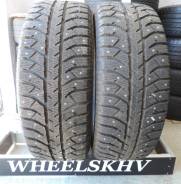 Bridgestone Ice Cruiser 7000. Зимние, шипованные, 2012 год, без износа, 2 шт