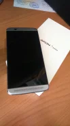 ZTE Axon. �/�