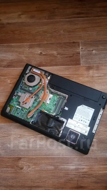 MSI GE600. 16", 2,5����, ��� 8 ��, ���� 600���, WiFi: 1, Bluetooth: 1, ����������� �� 3��. ����