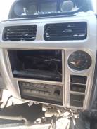 Консоль центральная. Toyota Land Cruiser Prado, RZJ95W, VZJ95, RZJ95, KZJ95W, VZJ95W, KZJ95 Двигатели: 1KZTE, 1KZT, 3RZF, 3RZFE, 5VZFE