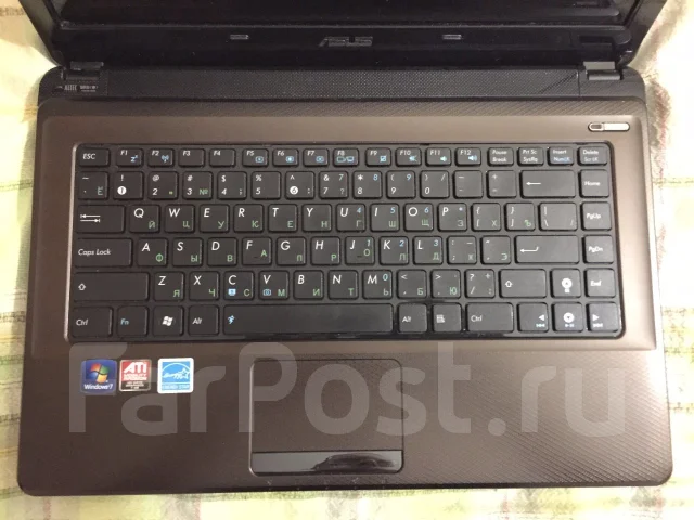 Asus K42DR. 14", 2,3����, ��� 3072 ��, ���� 320���, WiFi: 1, Bluetooth: 1 ����